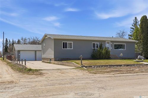 301 Clover Ave, Dalmeny, SK, S0K | Card Image