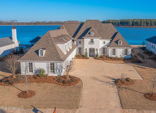 158 Reunion Dr, Madison, MS, 39110-7142 | Card Image