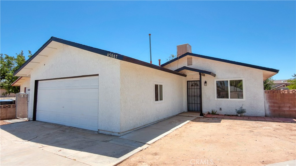 Residential Lease in Lancaster 4