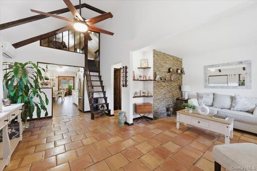 80 Newport Rd, Island Park, NY, 11558-1013 | Card Image