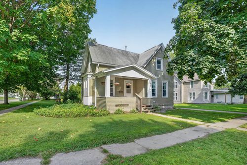 621 Iowa Street, Cedar Falls, IA, 50613 | Card Image