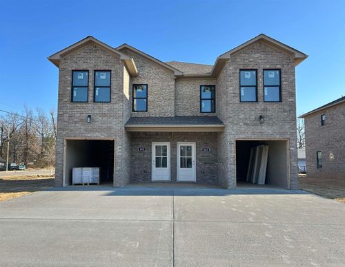 400 &amp; 402 E Center Street, Jacksonville, AR, 72076 | Card Image