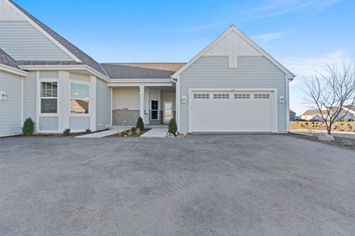 1383 Prairie Creek Cir, Oconomowoc, WI, 53066 | Card Image