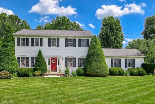 812 Martindale Dr, Tallmadge, OH, 44278-2918 | Card Image