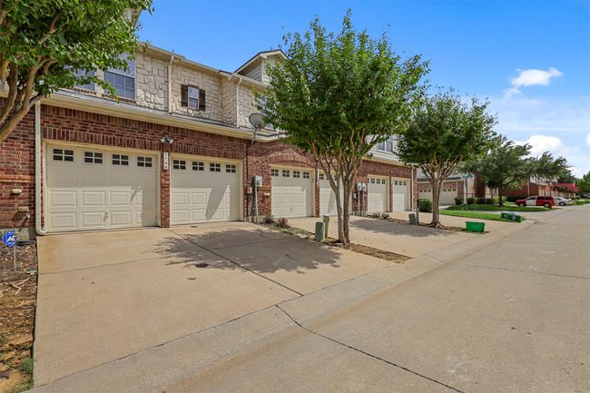 2740 Olympic Park Dr, Townhouse with 2 bedrooms, 3 bathrooms and null parking in Grand Prairie TX | Image 32