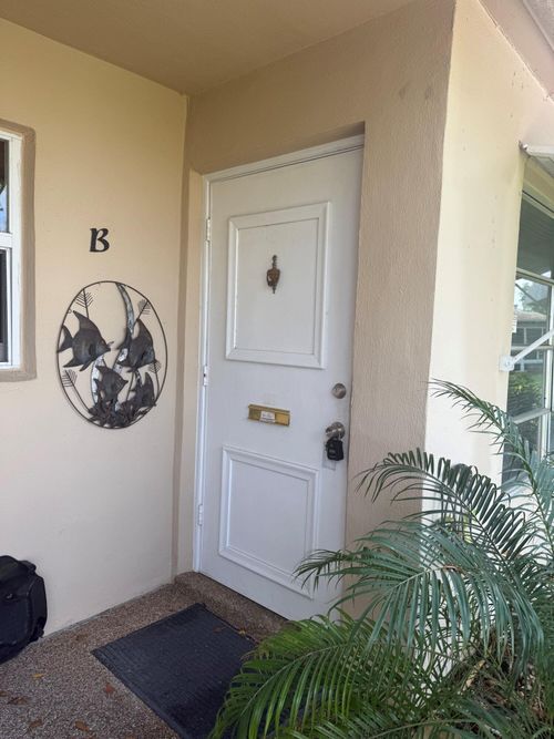 b-1052 North Dr, Delray Beach, FL, 33445-1611 | Card Image
