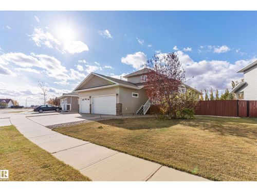3712 69 St, Camrose, AB, T4V5B7 | Card Image