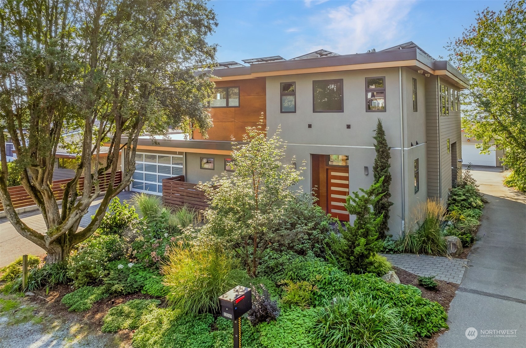 7th Ave, Seattle, WA 98177