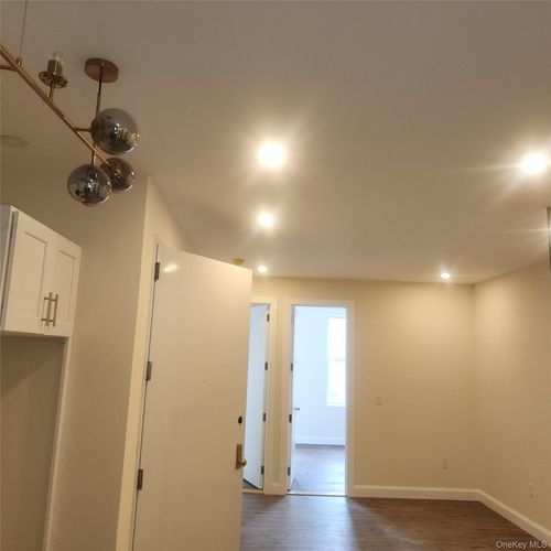 apt-2-93 Elliott Ave, Yonkers, NY, 10705-2133 | Card Image