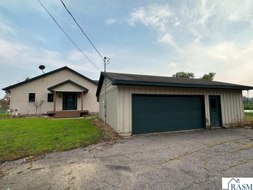 921 Lillian St, Waterville, MN, 56096-1188 | Card Image