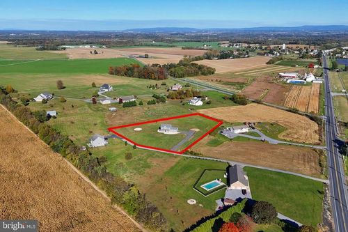 6301 Buchanan Trl W, MERCERSBURG, PA, 17236-8573 | Card Image