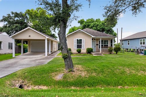 233 Beatrice St, La Marque, TX, 77568-4212 | Card Image