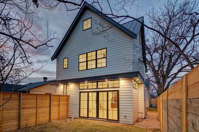 Located in the coveted Holly District of East Austin, 2618 E 4th is a full lot with street access in the front (E 4th) and back (Santa Rosa St). Walking distance to all of the great restaurants and shops on E Cesar Chavez. SEE VIRTUAL TOUR LINK WITH INTERACTIVE FLOOR PLAN AND 3D WALK THRU. | Image 4