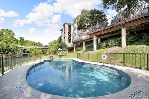 apt-a101-401 W Lincoln St, New Braunfels, TX, 78130-4576 | Card Image