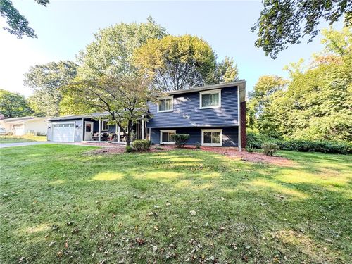 70 Glenridge Ln, Irondequoit, NY, 14609-2049 | Card Image
