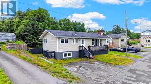 27 Valley Road, Clarenville, NL, A5A1Z8 | Card Image