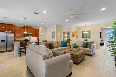 475 Palencia Place, House other with 3 bedrooms, 2 bathrooms and null parking in Davenport FL | Image 3