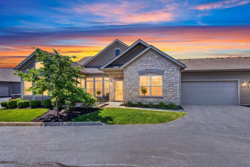 402 Stoneshire Loop, Pataskala, OH, 43062-7608 | Card Image