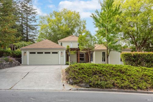 500 Los Arboles Way, Santa Rosa, CA, 95403-1392 | Card Image