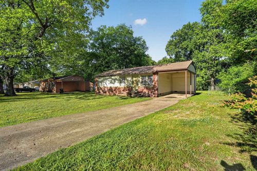 4955 Stacey Dr, Memphis, TN, 38109 | Card Image