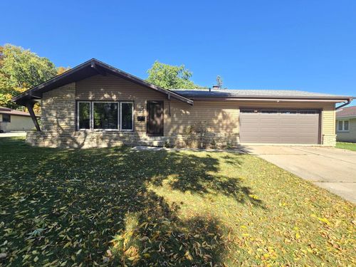 1824 W Clayton Crest Avenue, Milwaukee, WI, 53221 | Card Image