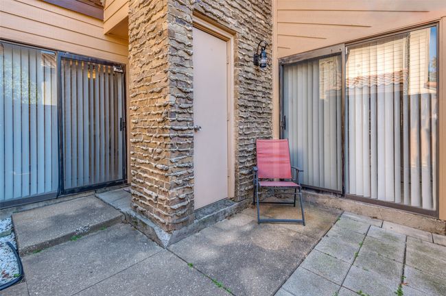 Private patio | Image 20