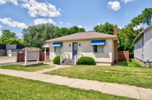 232 W Prospect St, Jackson, MI, 49203-4168 | Card Image