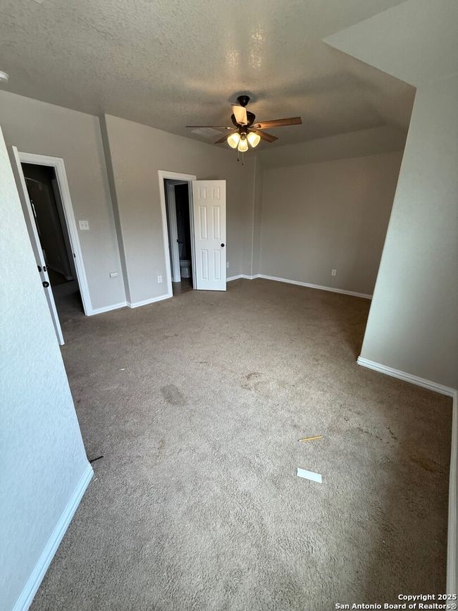 10717 Barnsford Ln, House other with 4 bedrooms, 4 bathrooms and null parking in Helotes TX | Image 29