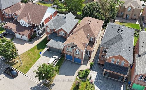 Main 37 Sandham Crescent, Markham, ON, L3S4J7 | Card Image