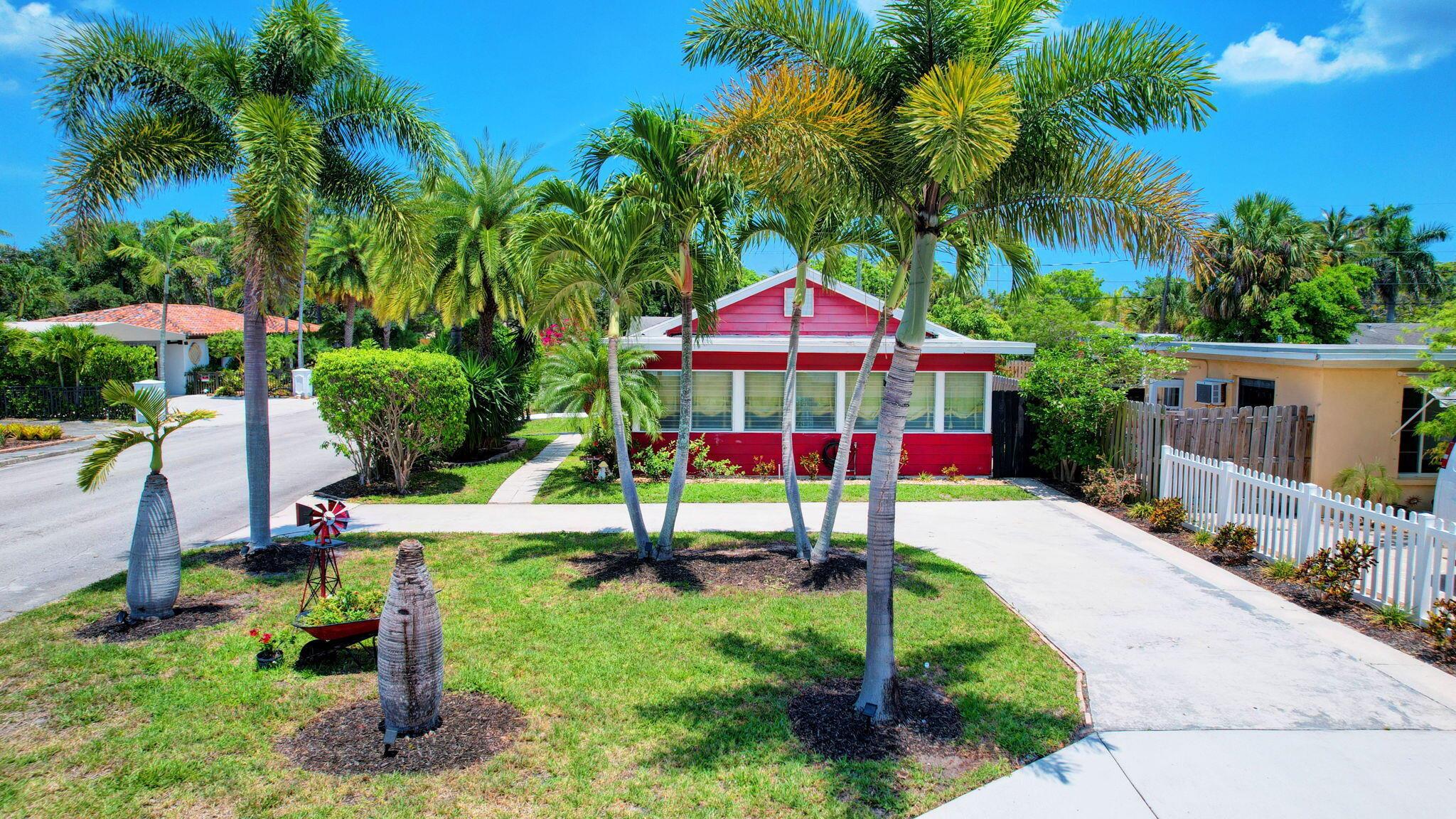 13th Ave, Lake Worth, FL 33460