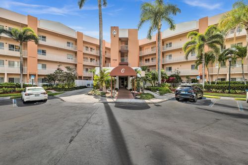 305-7735 Yardley Dr, Tamarac, FL, 33321-0850 | Card Image