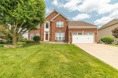 1588 Middle Park Dr, Dayton, OH, 45414-1521 | Card Image