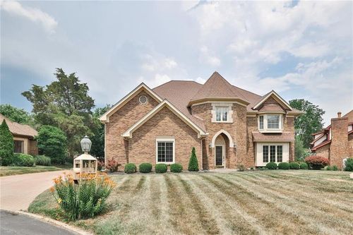 1949 Rustling Oak, Washingtn Twp, OH, 45459-3472 | Card Image