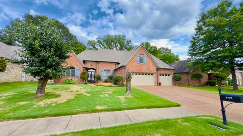 4792 White Pass Dr, Collierville, TN, 38017-3462 | Card Image