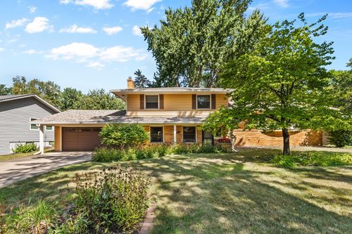 2567 Orchard Ln, White Bear Lake, MN, 55110-5618 | Card Image