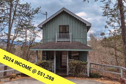 1785 Red Bone Way, Sevierville, TN, 37876-7271 | Card Image