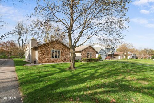 6804 Woodmeadow Dr, Toledo, OH, 43617-1143 | Card Image