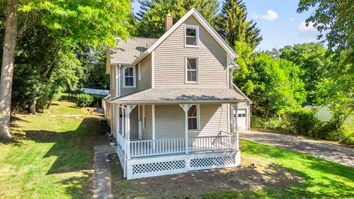 29 Gilyard St, Seymour, CT, 06483-3037 | Card Image