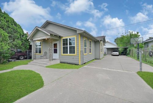 2418 Delafield St, Houston, TX, 77023-5106 | Card Image