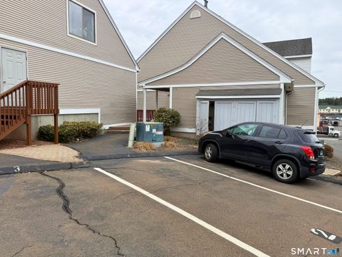 b3-1690 Dixwell Ave, Hamden, CT, 06514-3149 | Card Image