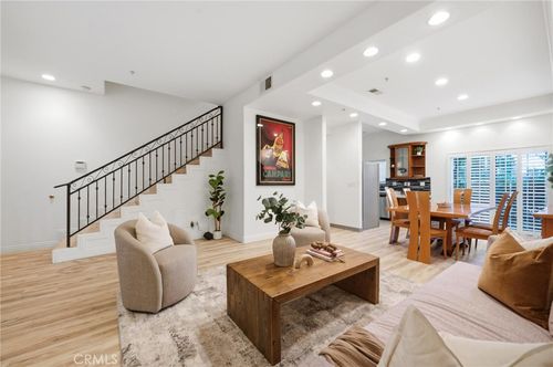 4-10833 Kling Street, North Hollywood, CA, 91602 | Card Image