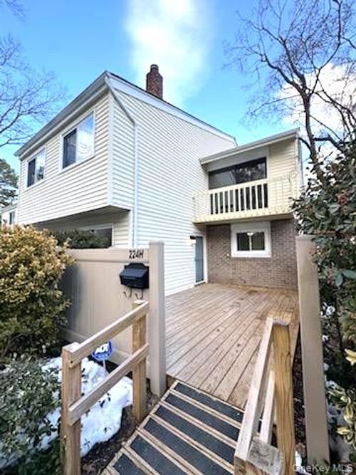 h-224 H Springmeadow Drive, Islip, NY, 11741 | Card Image
