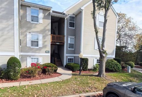 1020 Washington Grn, New Windsor, NY, 12553-6903 | Card Image