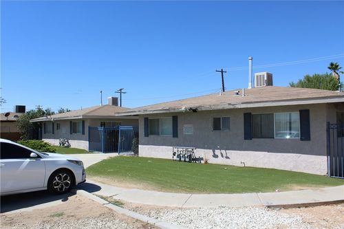 15510 Tonekai, Apple Valley, CA, 92307 | Card Image