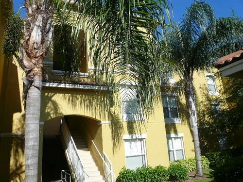 apt-e202-5050 Fairways Cir, Vero Beach, FL, 32967-7449 | Card Image