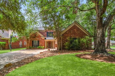 2 Windsor Drive, House other with 5 bedrooms, 3 bathrooms and null parking in Conroe TX | Image 2