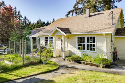 2035 Herd Rd, North Cowichan, BC, V9L5W3 | Card Image