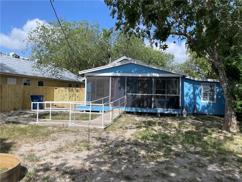 516 Sodville St, Sinton, TX, 78387-3471 | Card Image