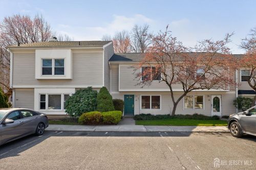 35 Dallenbach Ln, East Brunswick, NJ, 08816-5684 | Card Image