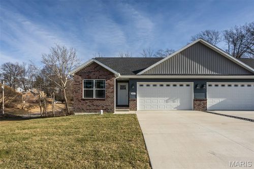 652-a-652 N Kansas St, Edwardsville, IL, 62025-1139 | Card Image